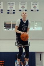 Nonton film The Dynasty: UConn Huskies Season 1 Episode 3 terbaru di Dutamovie21
